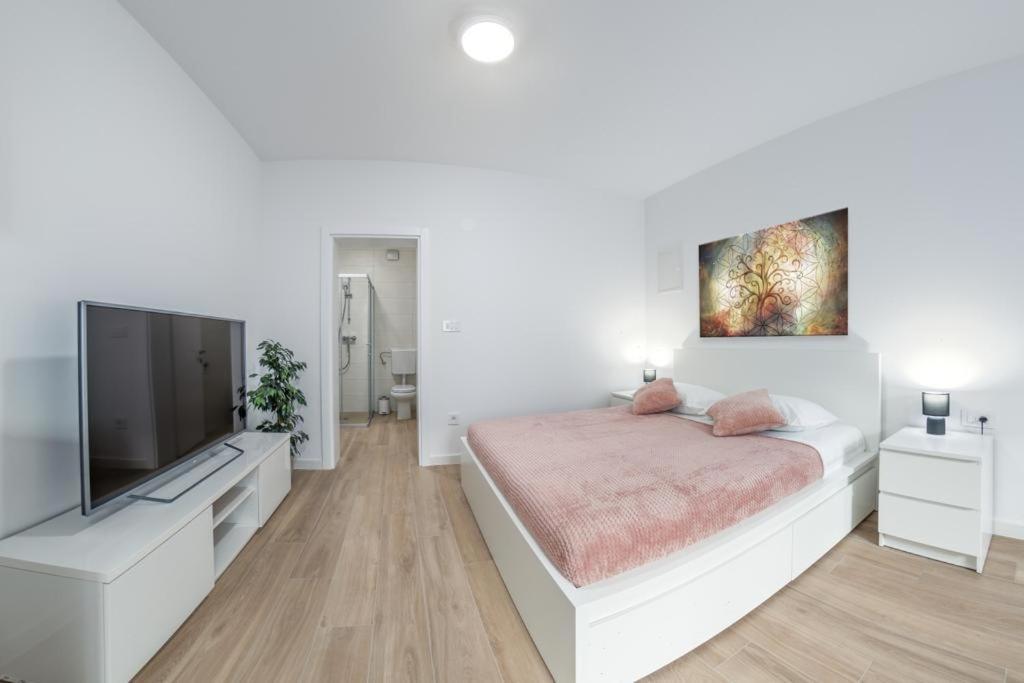 Apartment Klara Free Parking, Center Pula Luaran gambar