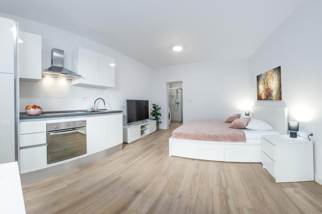 Apartment Klara Free Parking, Center Pula Luaran gambar